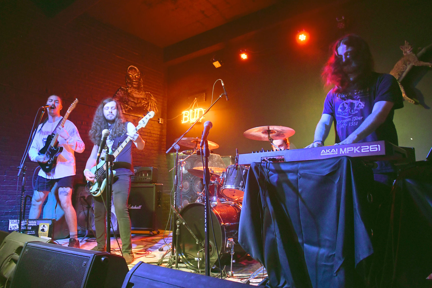 090221-qc-nws-raccoonmotel-054